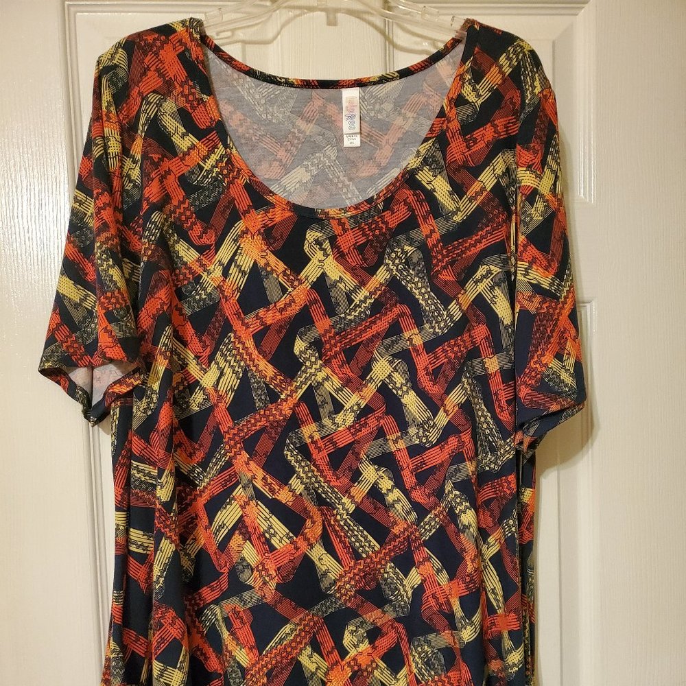 Lula Roe Perfect Tee